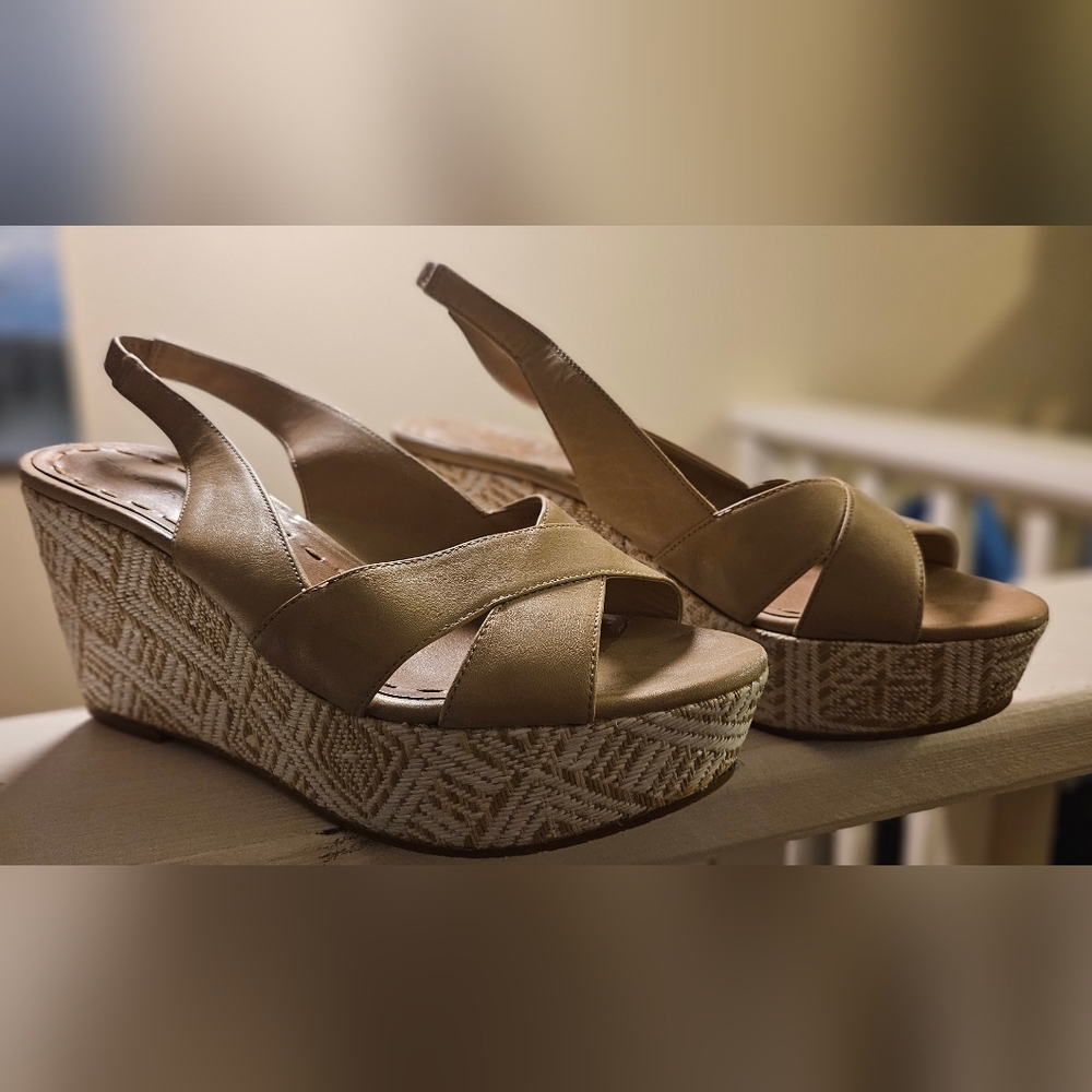 Tahari Wesge Sandal